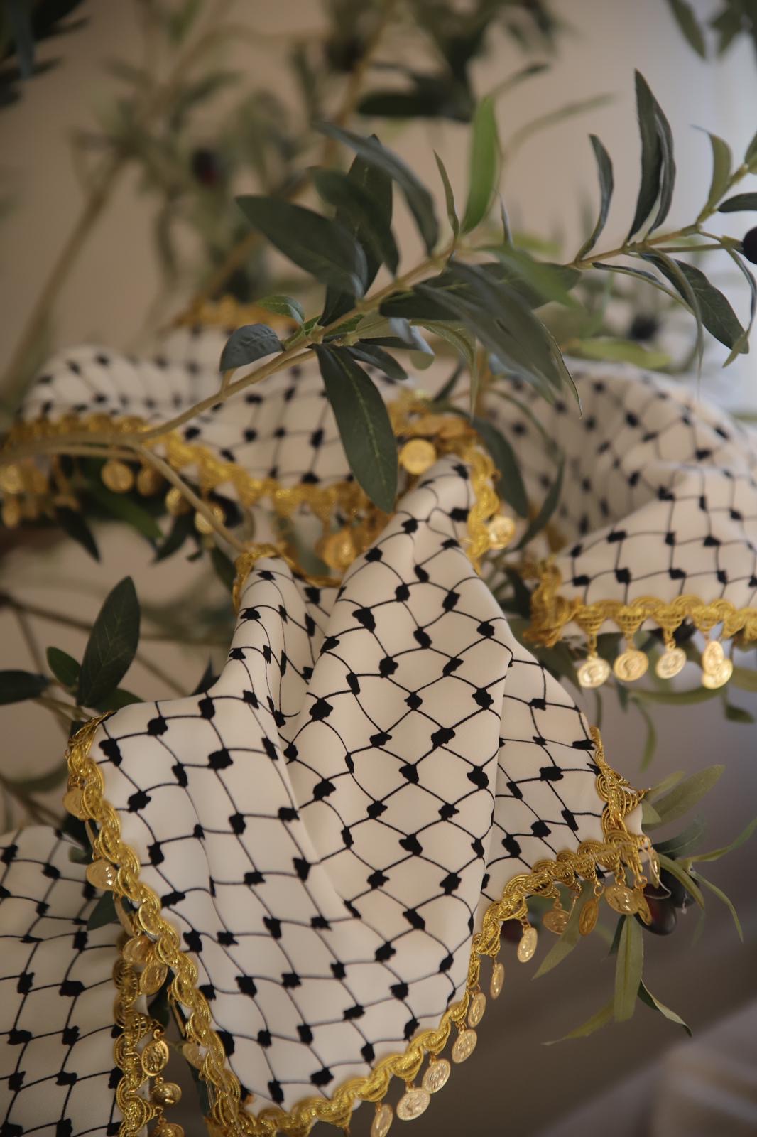 Golden henna shawl