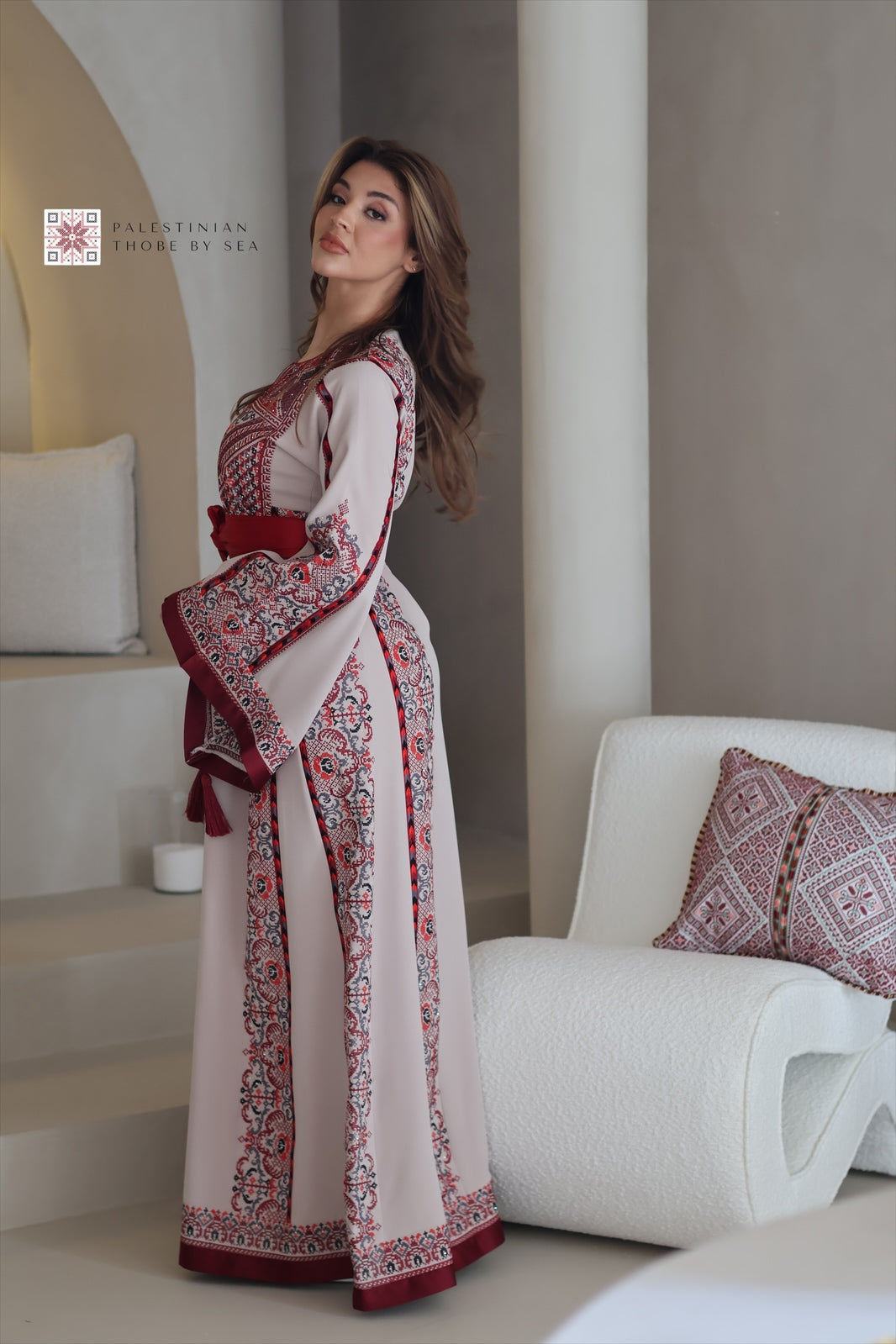 Gaza rose Thobe