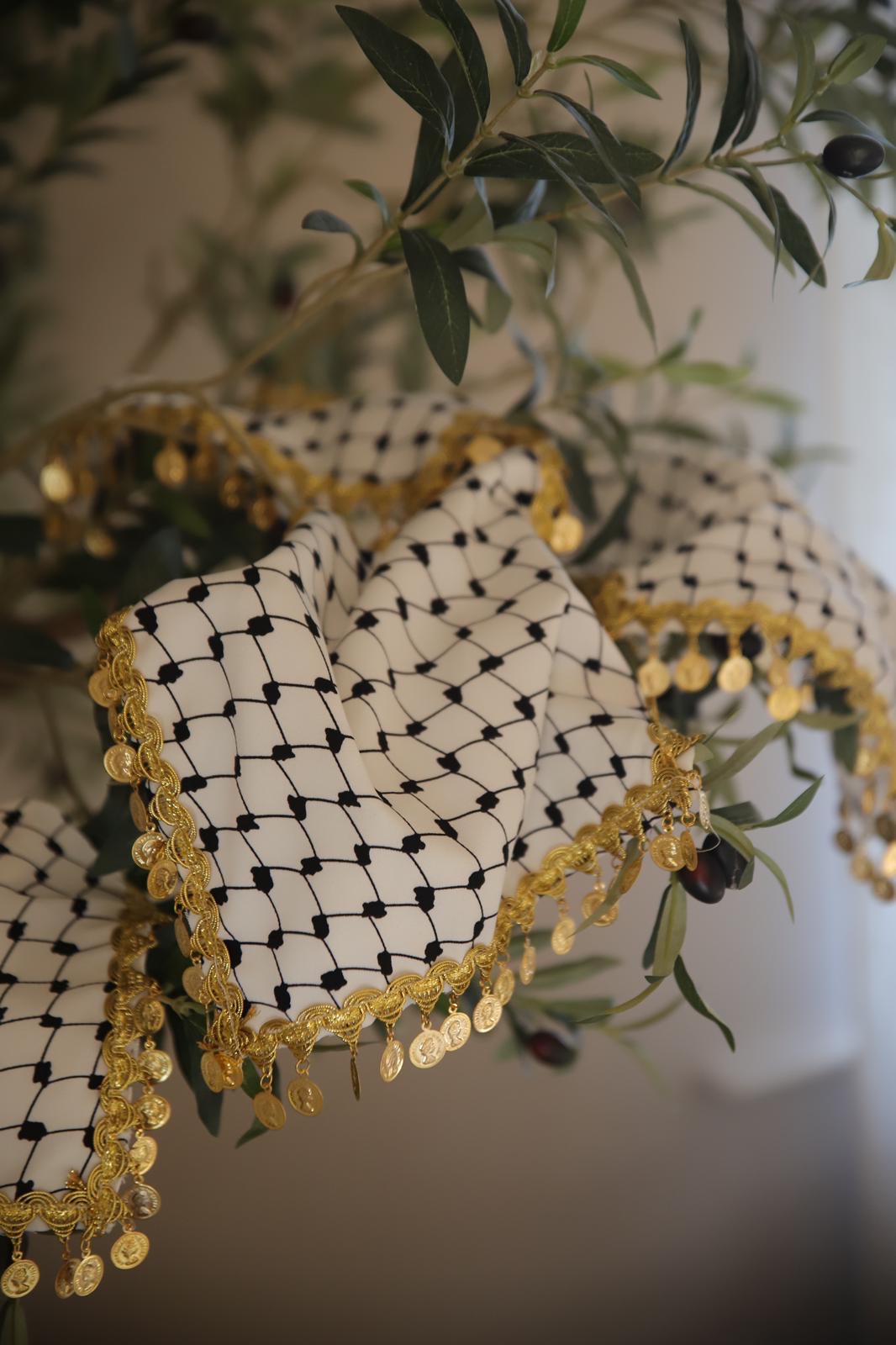 Golden henna shawl