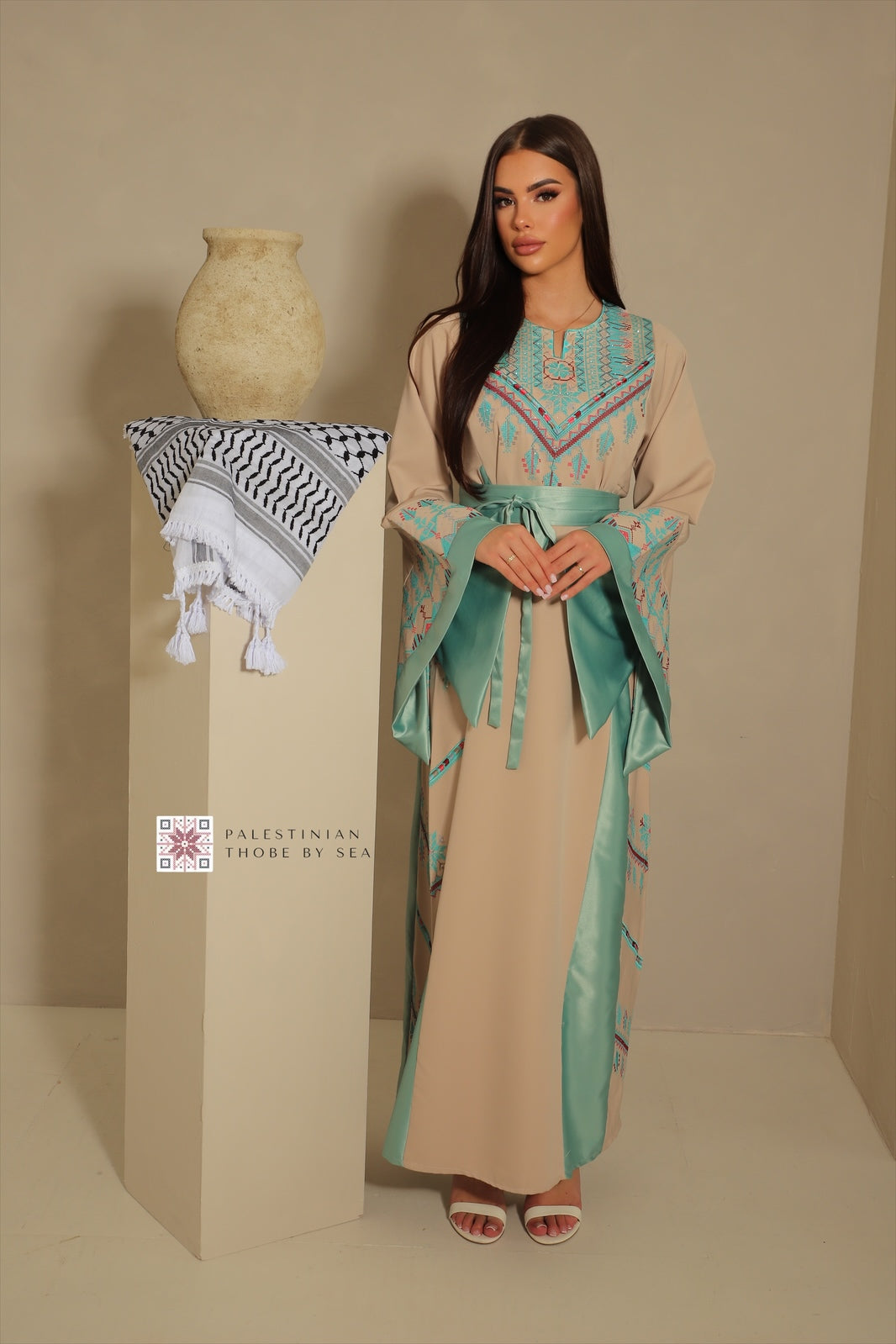Bethlehem mint Thobe