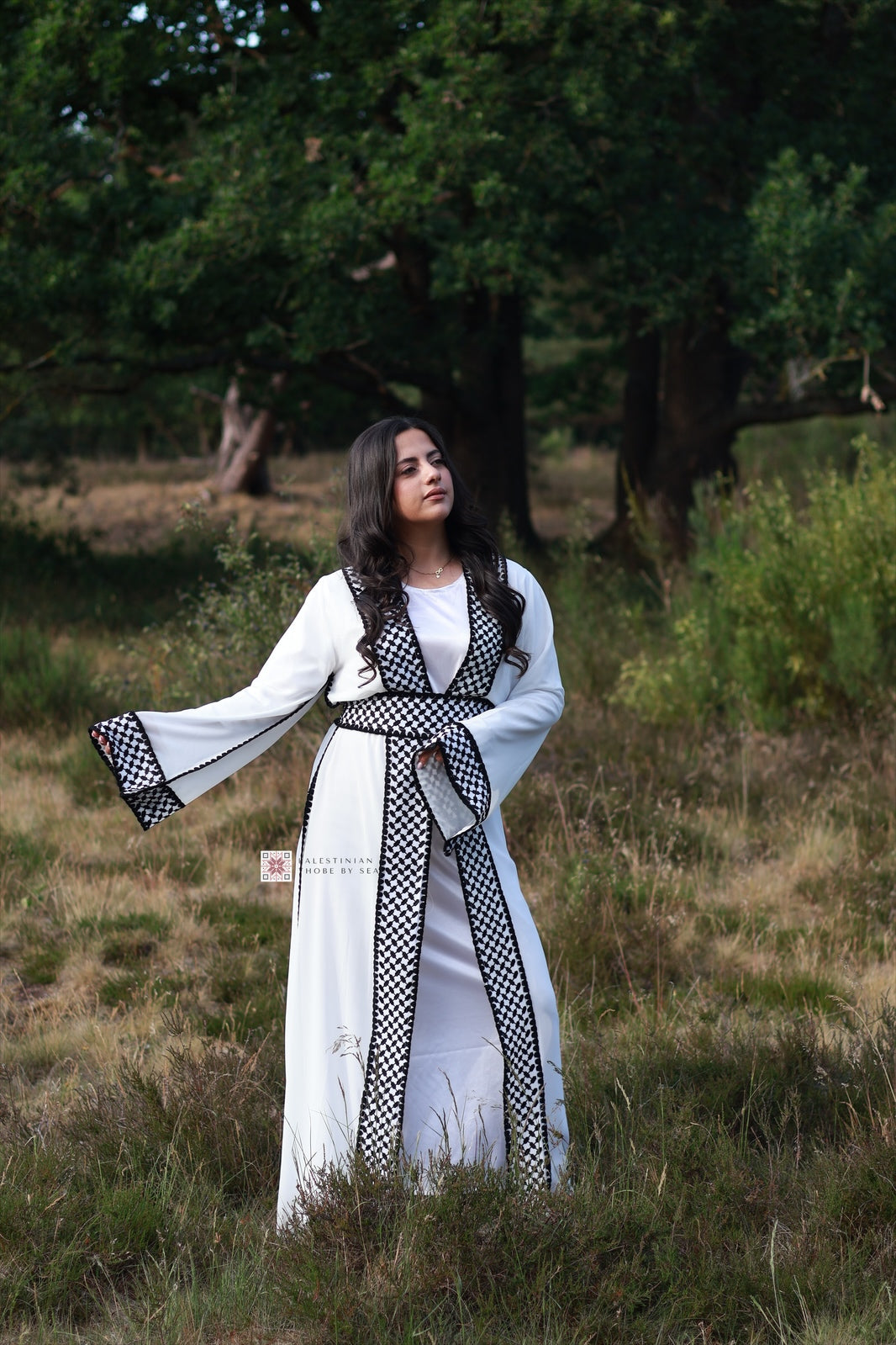 Classic keffiyeh abaya